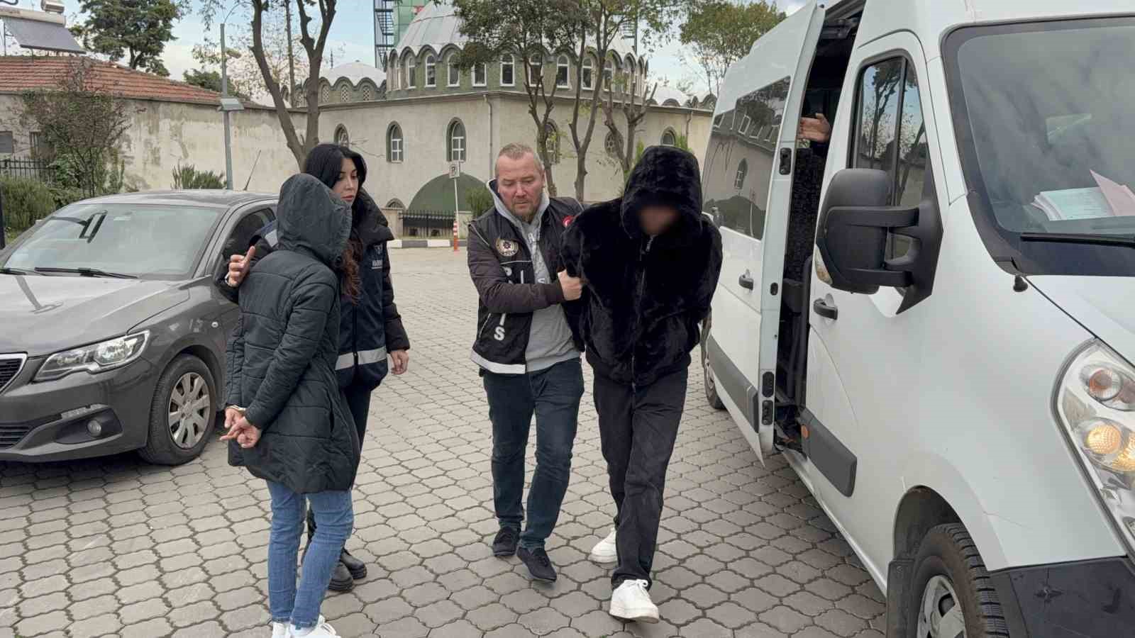 samsunda uyusturucu operasyonlari 1i kadin 2 gozalti 1 vwQRW7yH