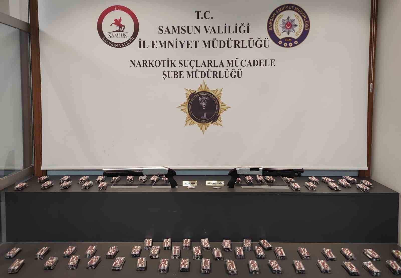samsunda uyusturucu operasyonlari 1i kadin 2 gozalti 3 SJKjf1QX
