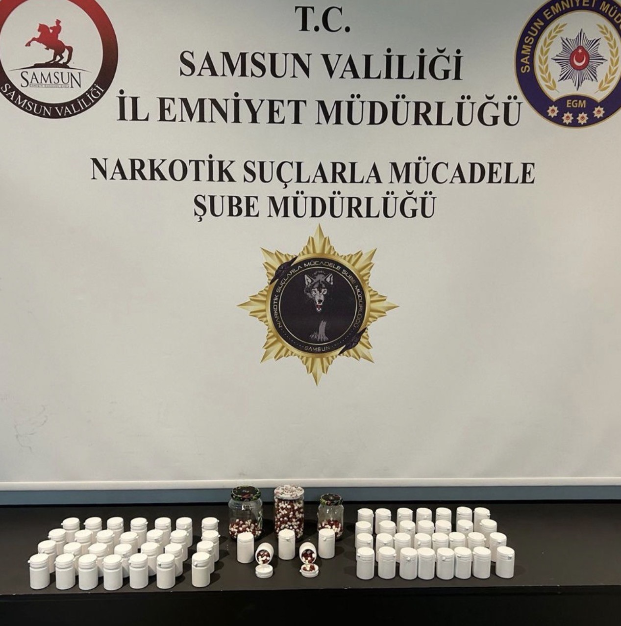 samsunda uyusturucu operasyonu 10 kisi yakalandi 0 NjWAltdZ
