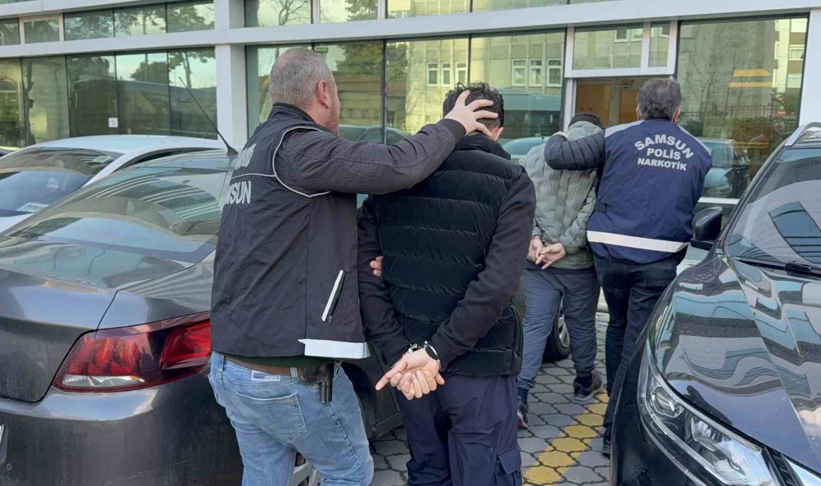 samsunda uyusturucu operasyonu 3 gozalti 0 BPHERSkg