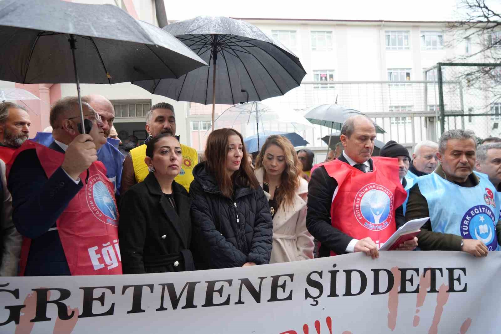 samsunda veli sinifi basti ogretmenler basin aciklamasi ile tepki gosterdi 3 Qs2mUkuz