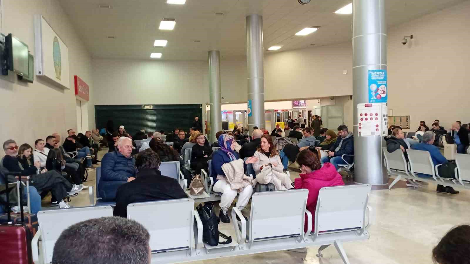 samsunda yolcu ucagi marti surusune carpti 2 2pROaZCT