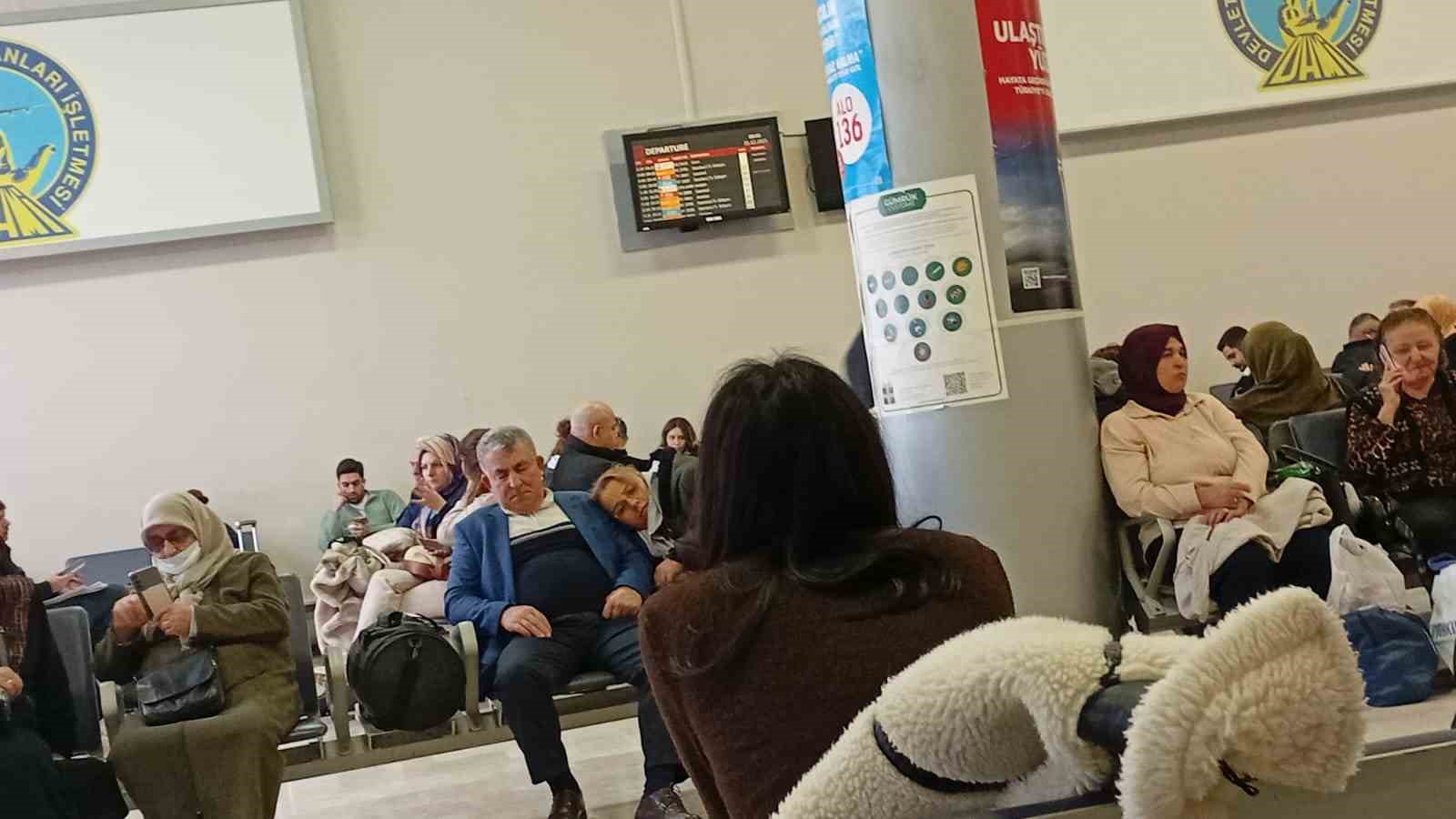samsunda yolcu ucagi marti surusune carpti 3 p6vneBRv