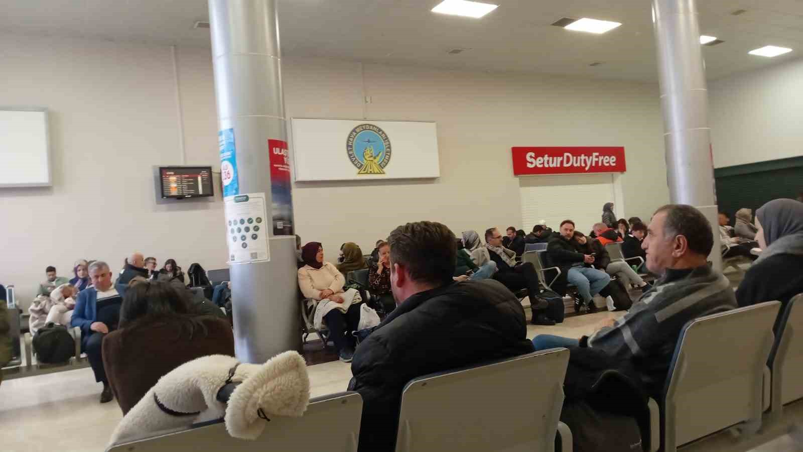 samsunda yolcu ucagi marti surusune carpti 4 cwiOyvBh