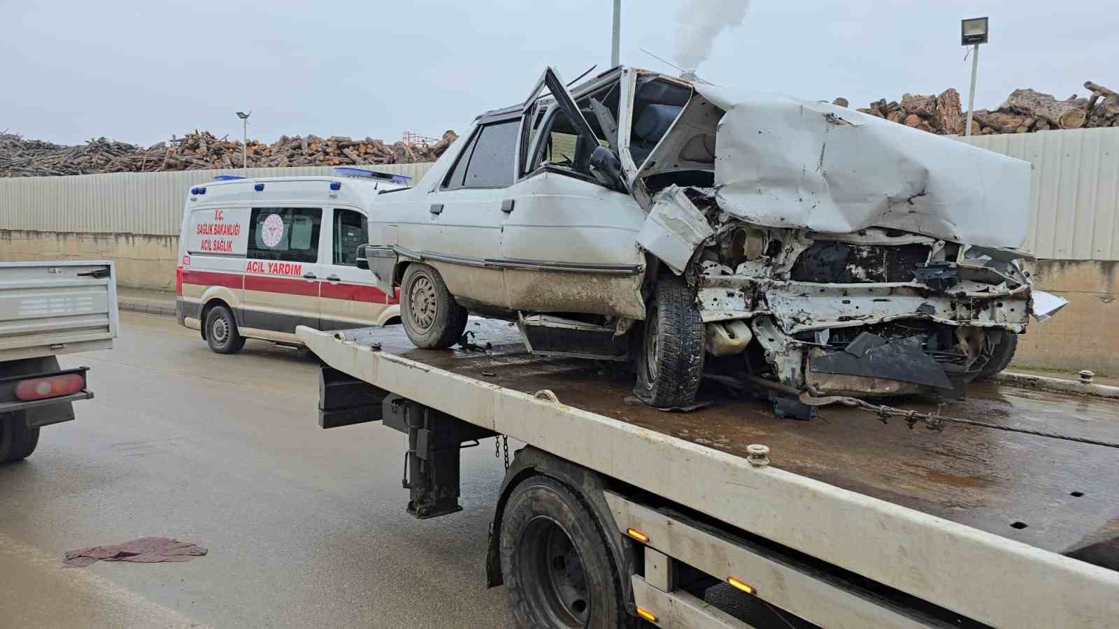 samsunda zincirleme kaza 3 yarali 2