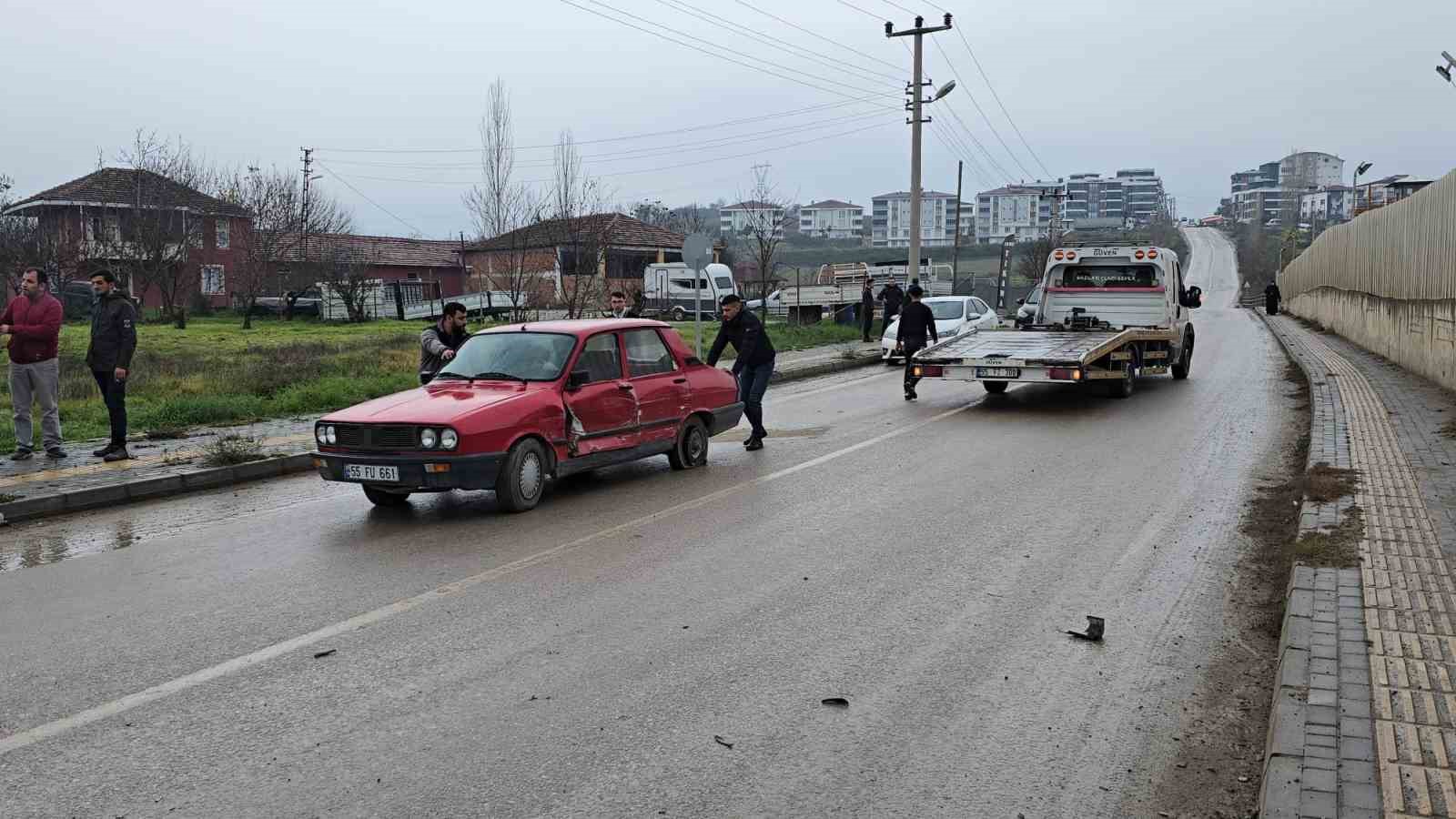 samsunda zincirleme kaza 3 yarali 4 kShDFetG