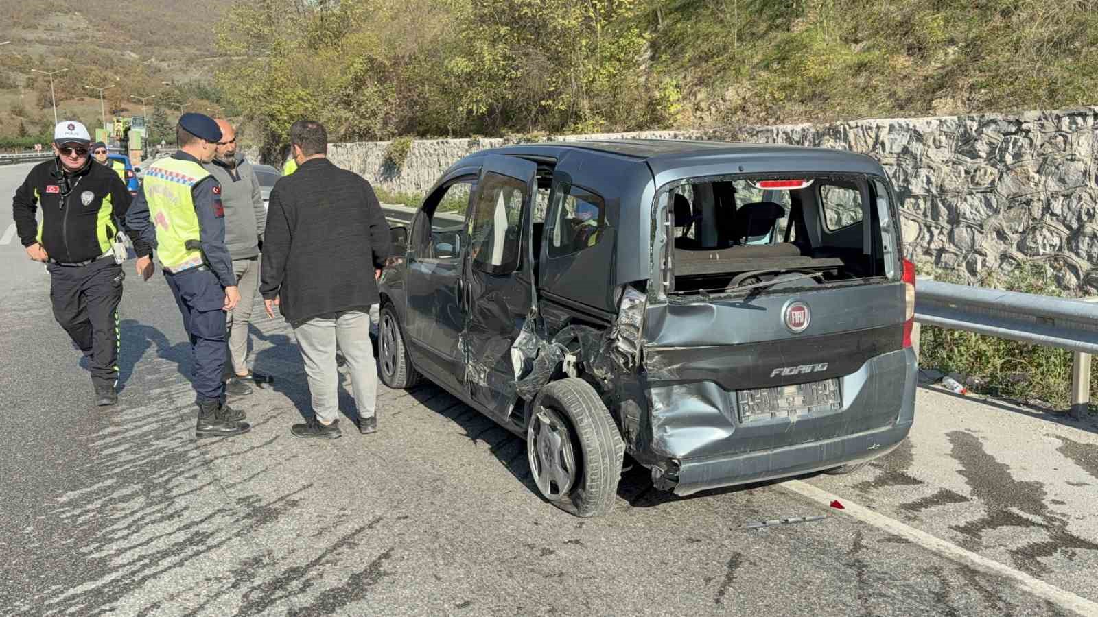 Samsun’da zincirleme kazada 4 kişi yaralandı 6 samsunda zincirleme kazada 4 kisi yaralandi 2 eTANm4DS