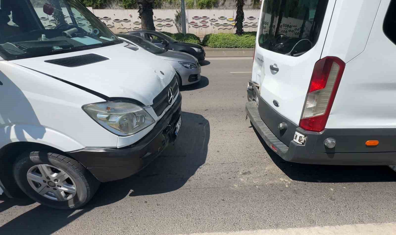 Samsun’da zincirleme trafik kazası: 1 yaralı 6 samsunda zincirleme trafik kazasi 1 yarali 2 NSMNhBRS