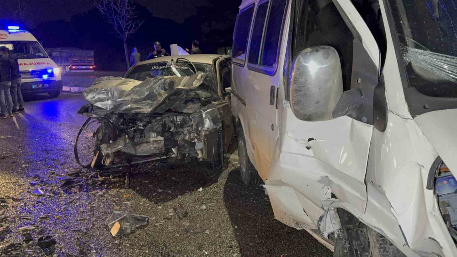 samsunda zincirleme trafik kazasi 6 yarali 2 g1flBt2m