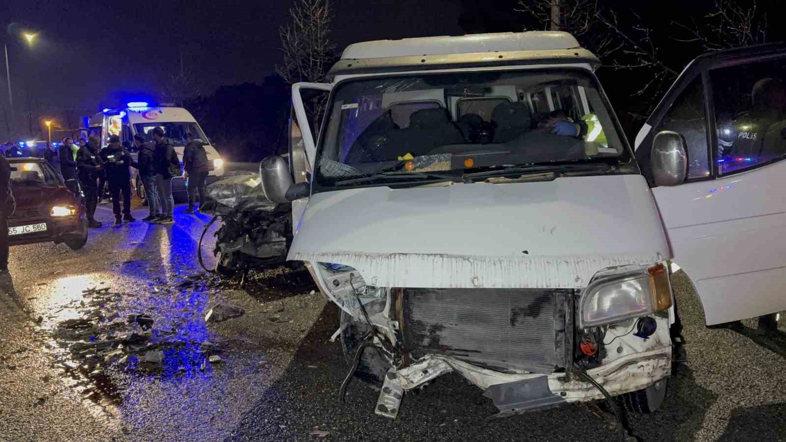samsunda zincirleme trafik kazasi 6 yarali 3 RbnigLWq