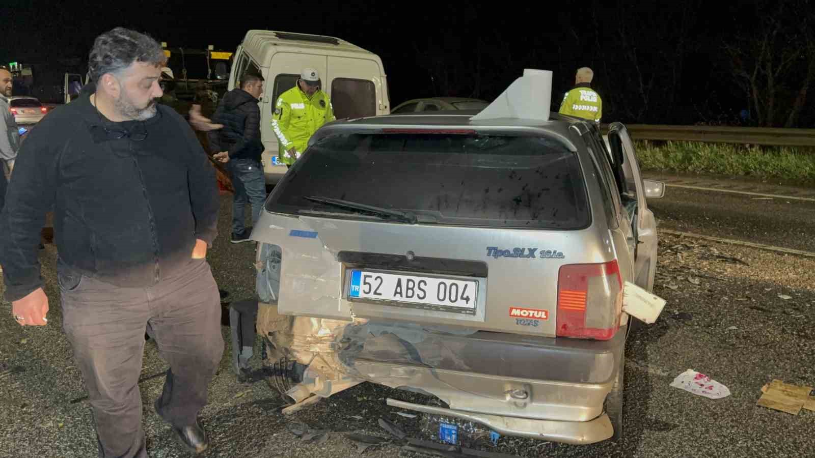 samsunda zincirleme trafik kazasi 6 yarali 7 L5LkwX7s