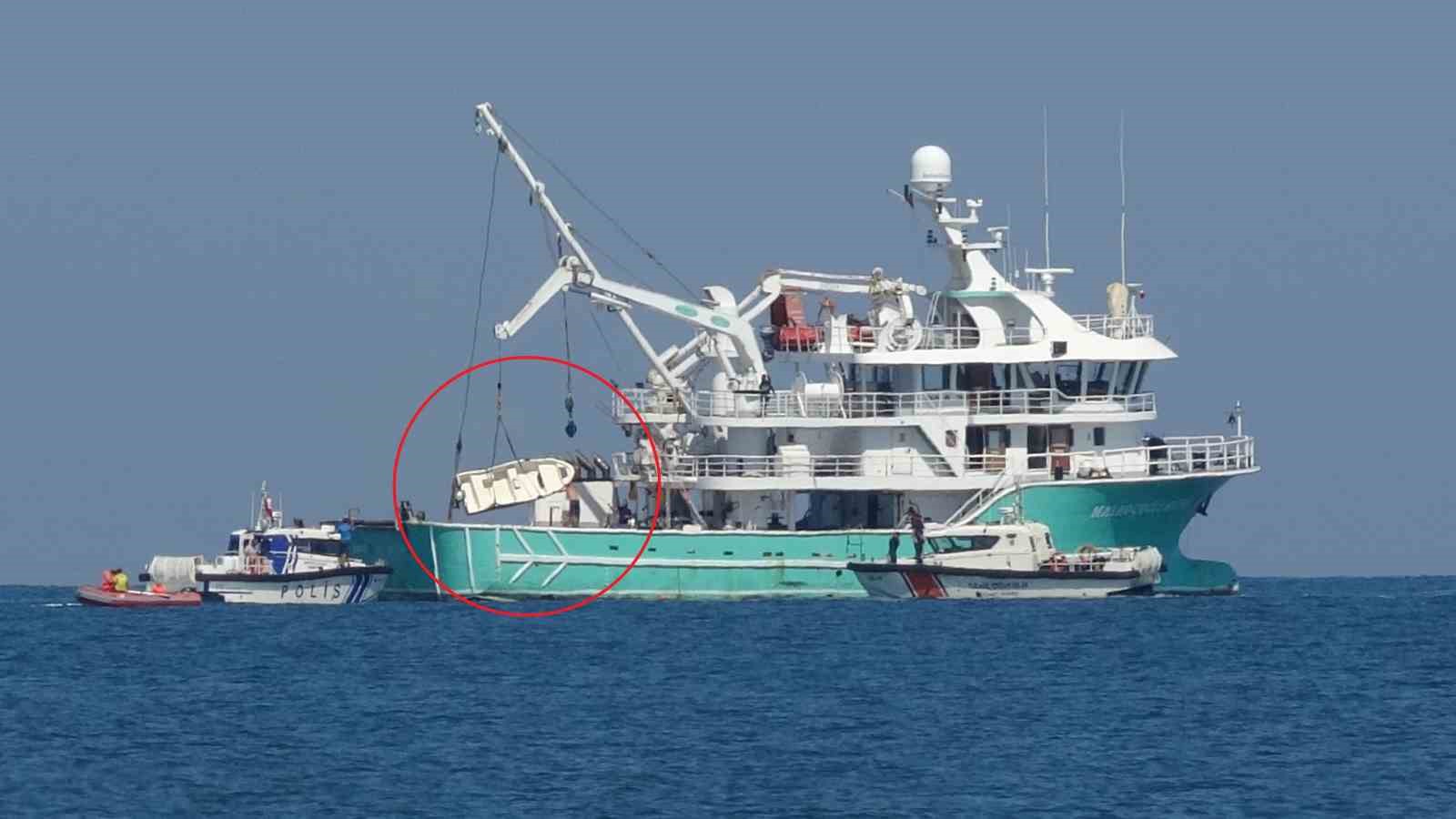 Samsun’daki aile faciasında tekne bulundu, 1 kişi aranıyor 6 samsundaki aile faciasinda tekne bulundu 1 kisi araniyor 2 rHMQ25cn