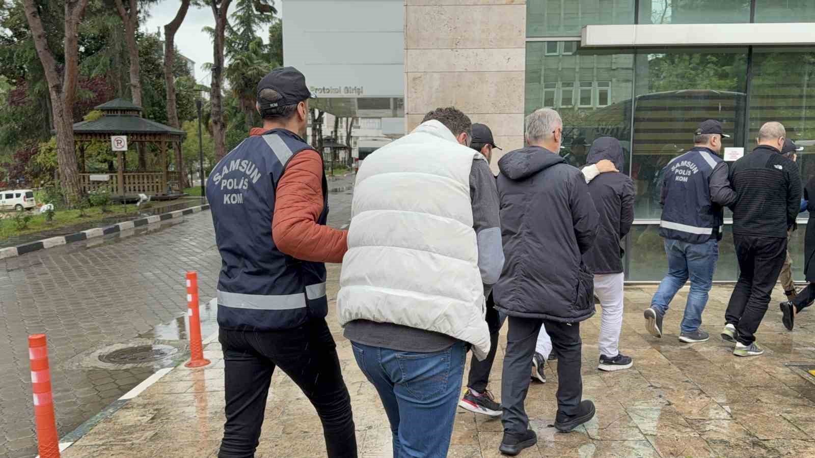 Samsun’daki rüşvet operasyonunda 4’ü doktor 8 kişi adliyeye sevk edildi 6 samsundaki rusvet operasyonunda 4u doktor 8 kisi adliyeye sevk edildi 2 XmiIlwt7