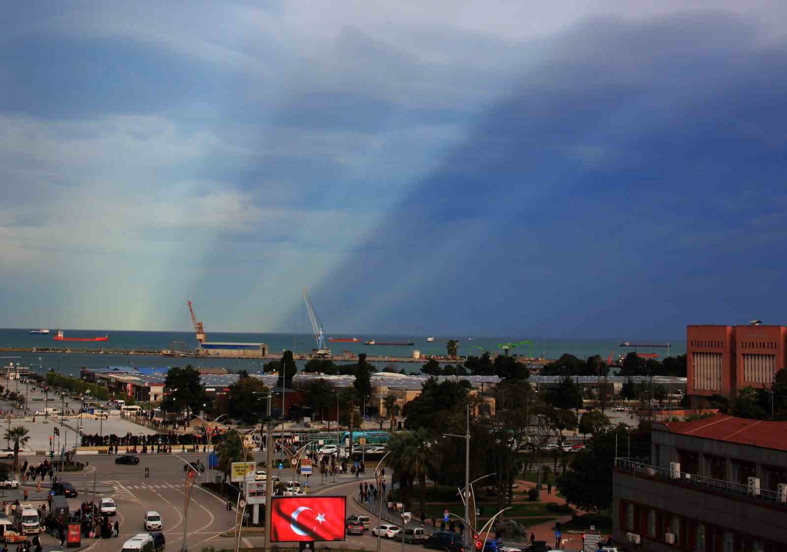 Samsun’dan objektife yansıyanlar: Gökyüzü büyüledi, şehir ışıkları geceyi aydınlattı 8 samsundan objektife yansiyanlar gokyuzu buyuledi sehir isiklari geceyi aydinlatti 4 AWLKzHNK