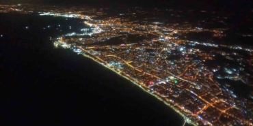 samsundan-objektife-yansiyanlar-gokyuzu-buyuledi-sehir-isiklari-geceyi-aydinlatti-5I1DrNH7.jpg