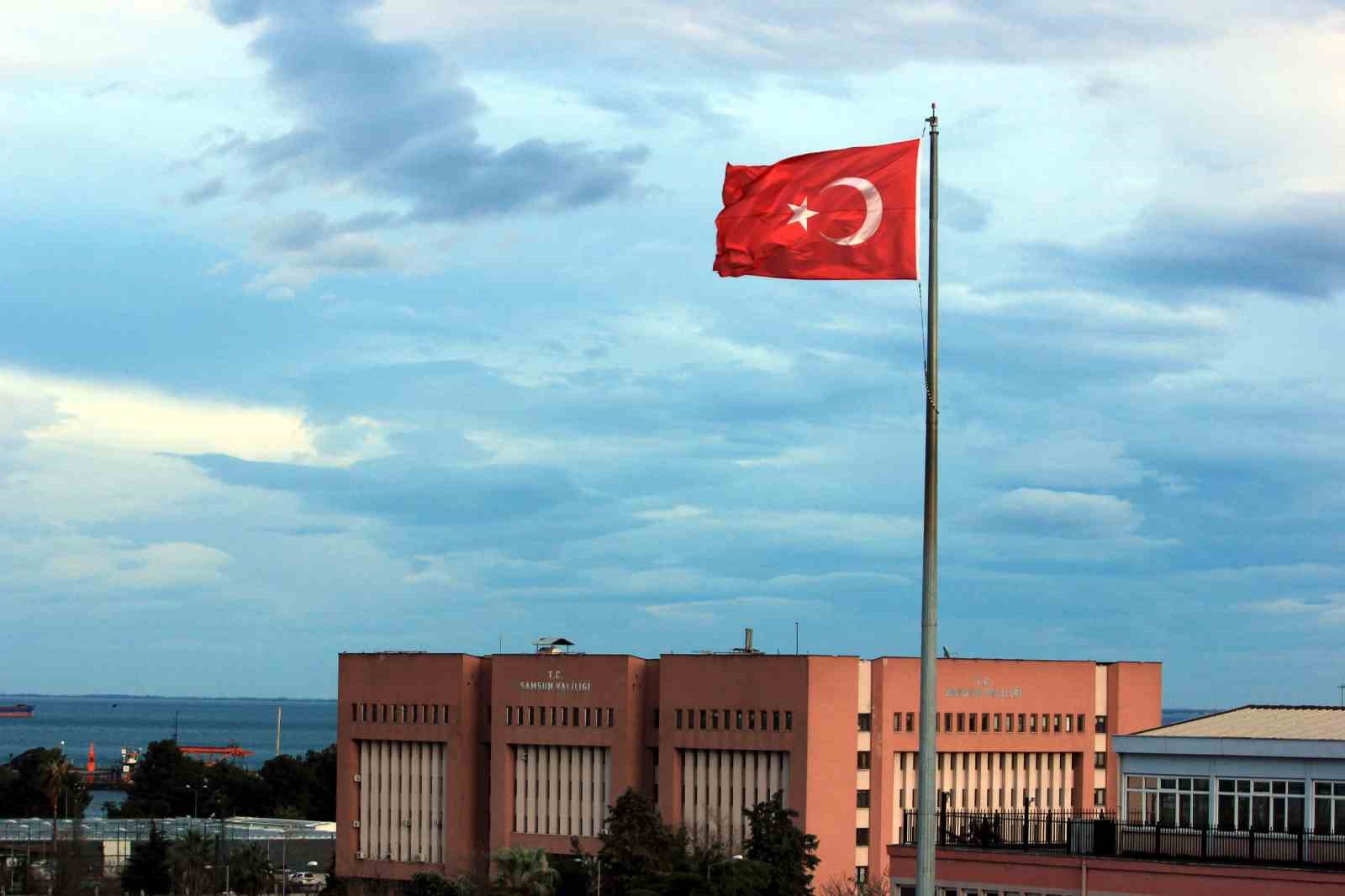 Samsun’dan objektife yansıyanlar: Gökyüzü büyüledi, şehir ışıkları geceyi aydınlattı 13 samsundan objektife yansiyanlar gokyuzu buyuledi sehir isiklari geceyi aydinlatti 9 QyhVGm29