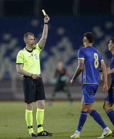 samsunspor-dinamo-kiev-macini-ivar-orri-kristjansson-yonetecek-hpfqvUHB.jpg