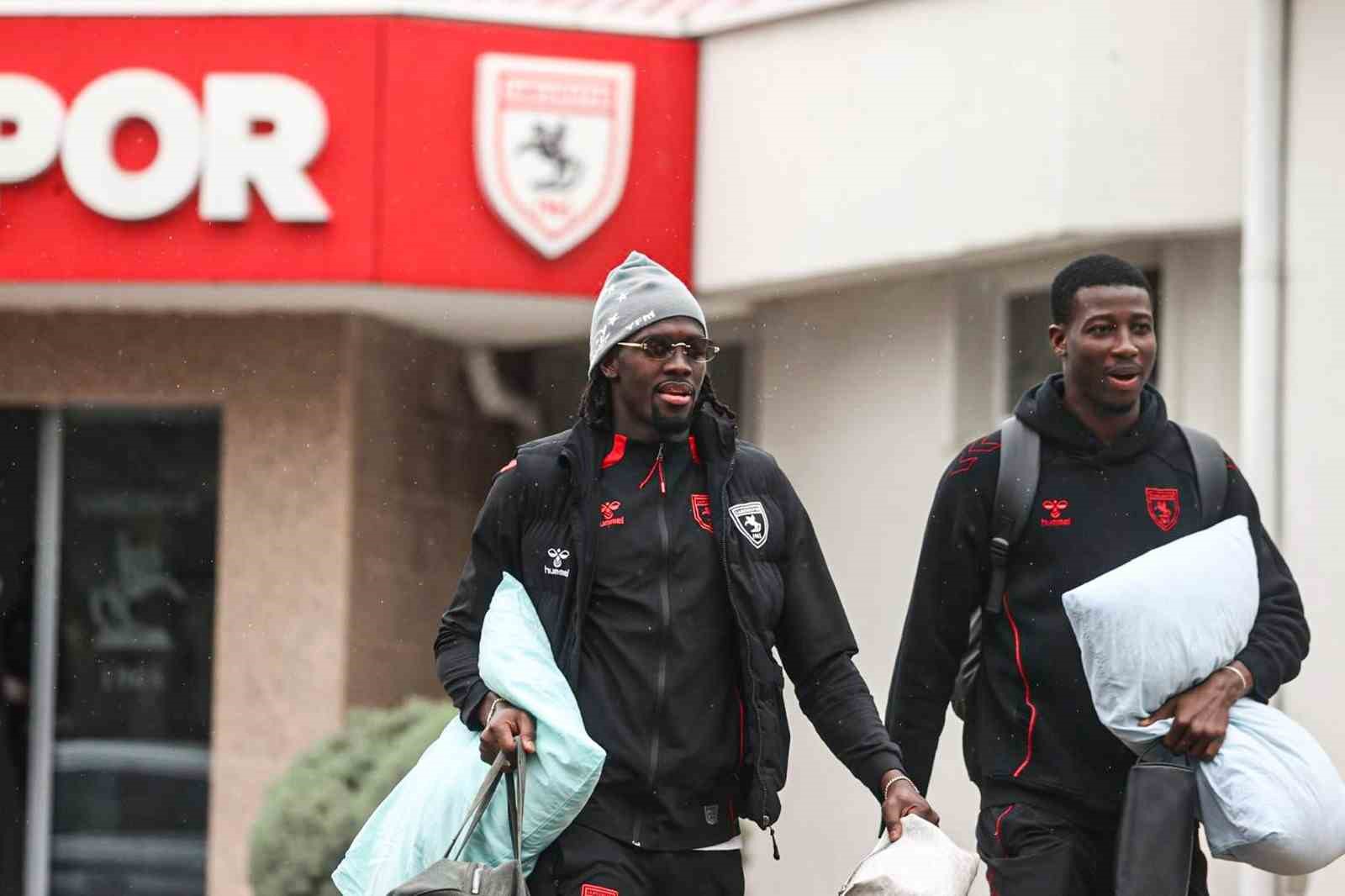 samsunspor erteleme maci icin rizeye gitti 1 wptUGAfN