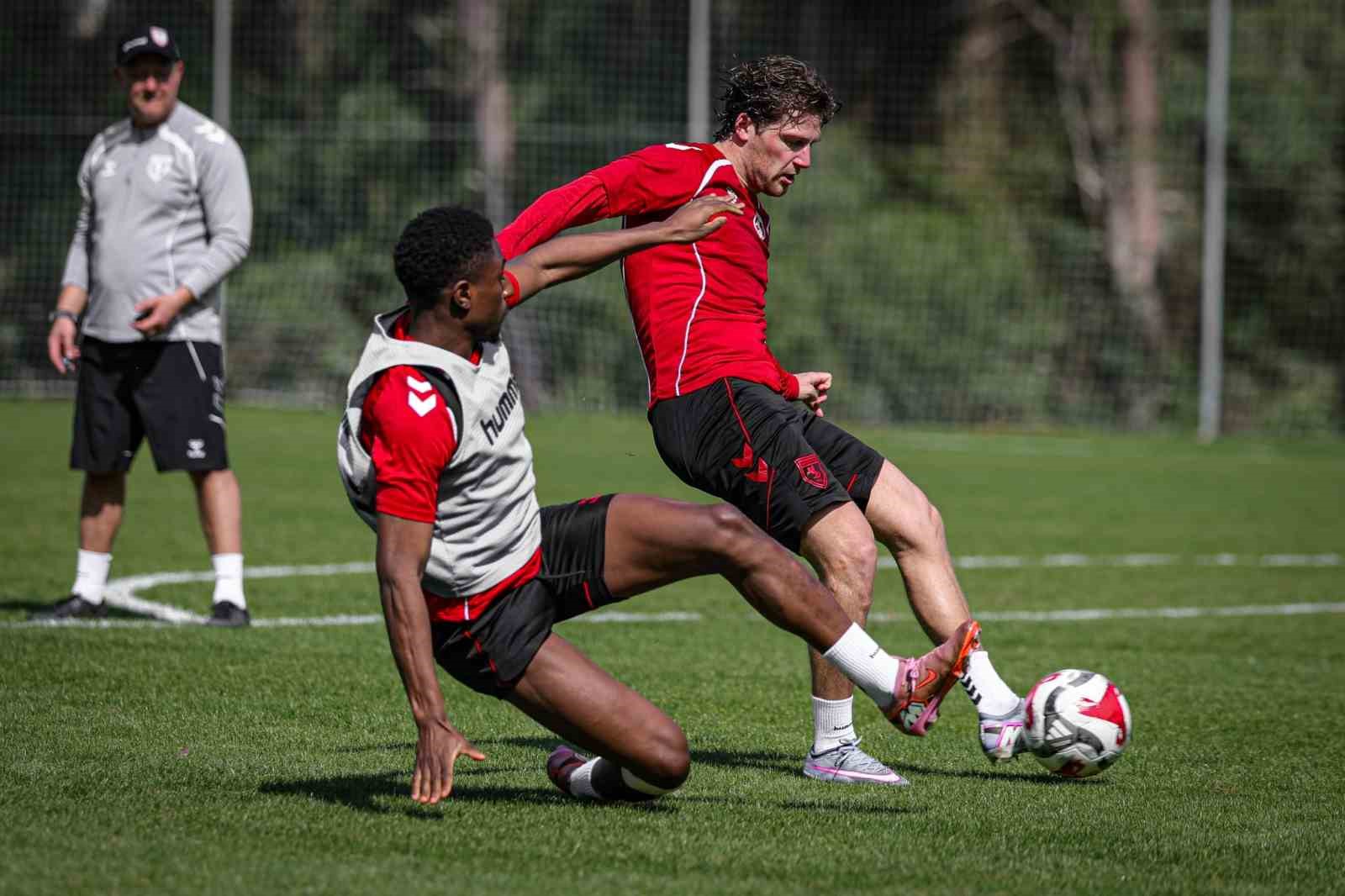 samsunspor fenerbahce deplasmaninda puan pesinde 0 F5D4YAz3
