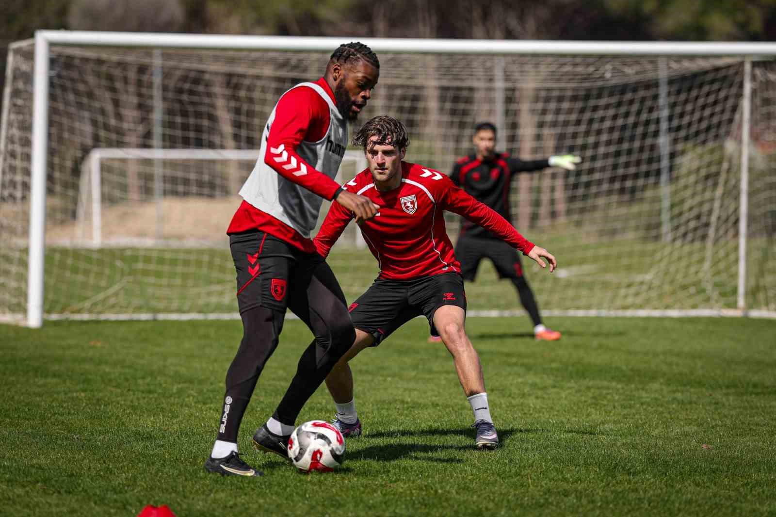 samsunspor fenerbahce deplasmaninda puan pesinde 1 nBMO7J6b