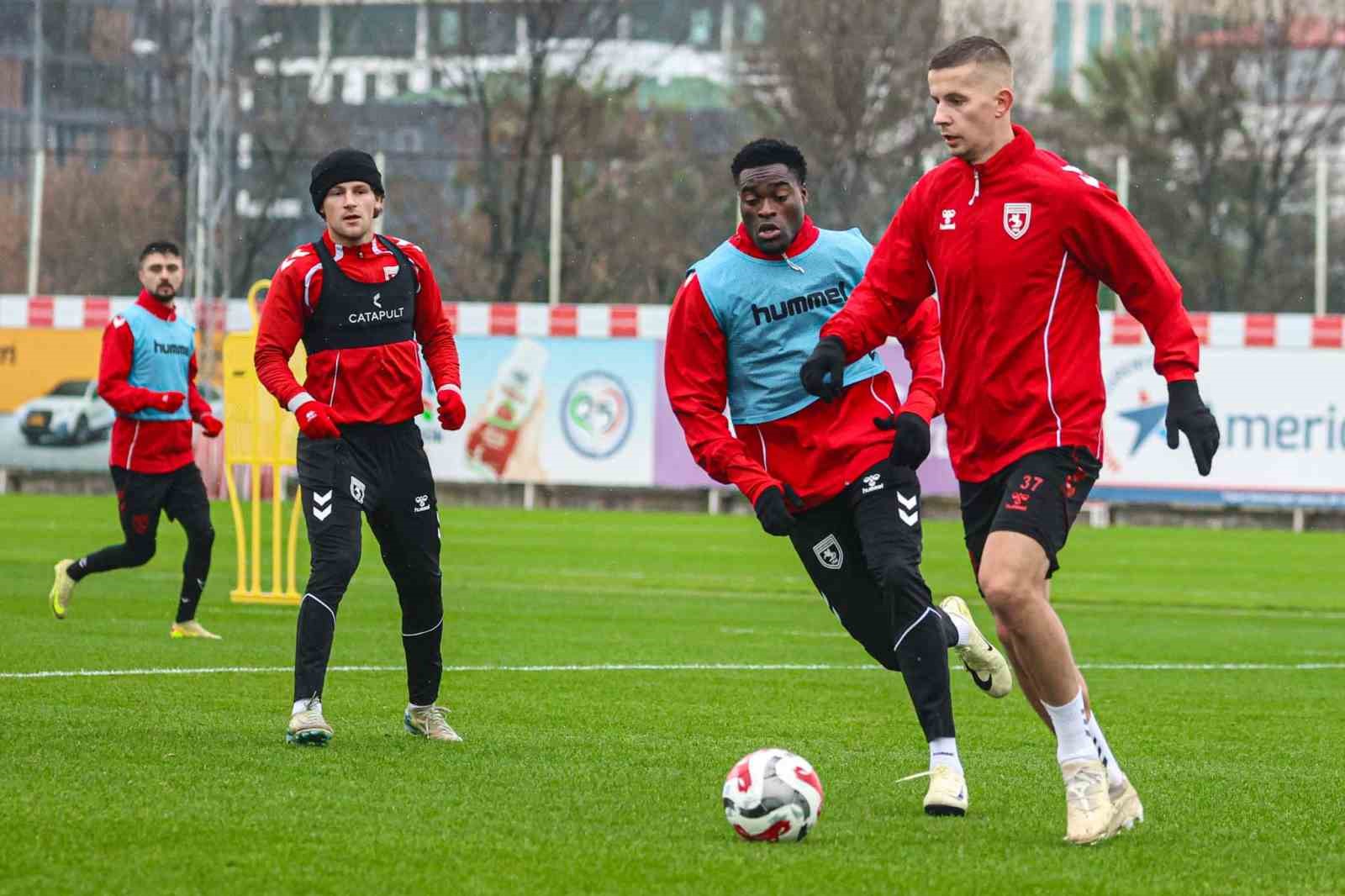 Samsunspor, Fenerbahçe maçı hazırlıklarına başladı 5 samsunspor fenerbahce maci hazirliklarina basladi 1 Ik2PkKjB
