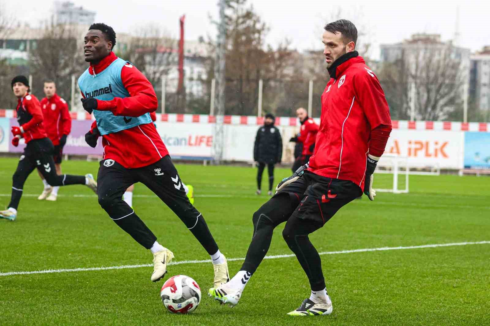 Samsunspor, Fenerbahçe maçı hazırlıklarına başladı 6 samsunspor fenerbahce maci hazirliklarina basladi 2 TNDpHZpX