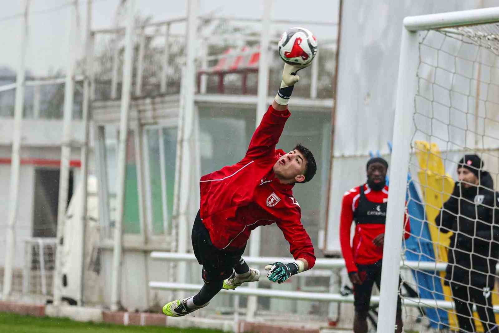 Samsunspor, Fenerbahçe maçı hazırlıklarına başladı 10 samsunspor fenerbahce maci hazirliklarina basladi 6 6MaUcjCy