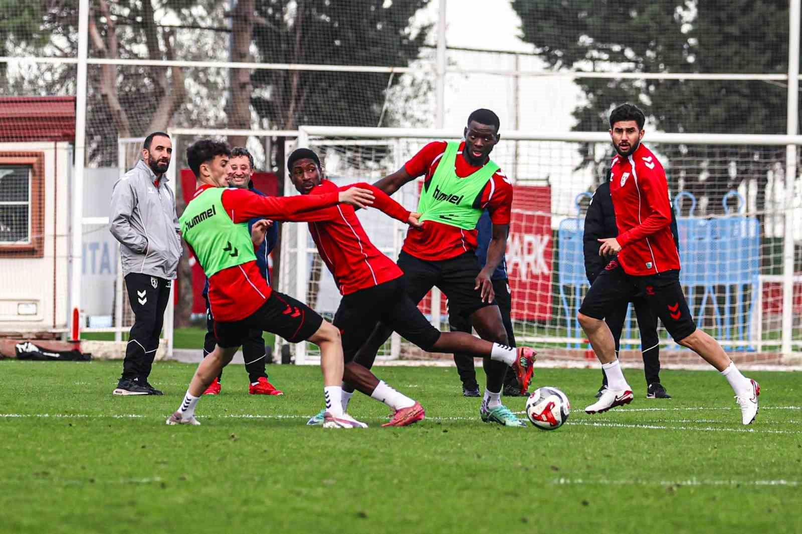 samsunspor galatasaray deplasmaninda 3 puan hedefliyor 2 ASD7g131