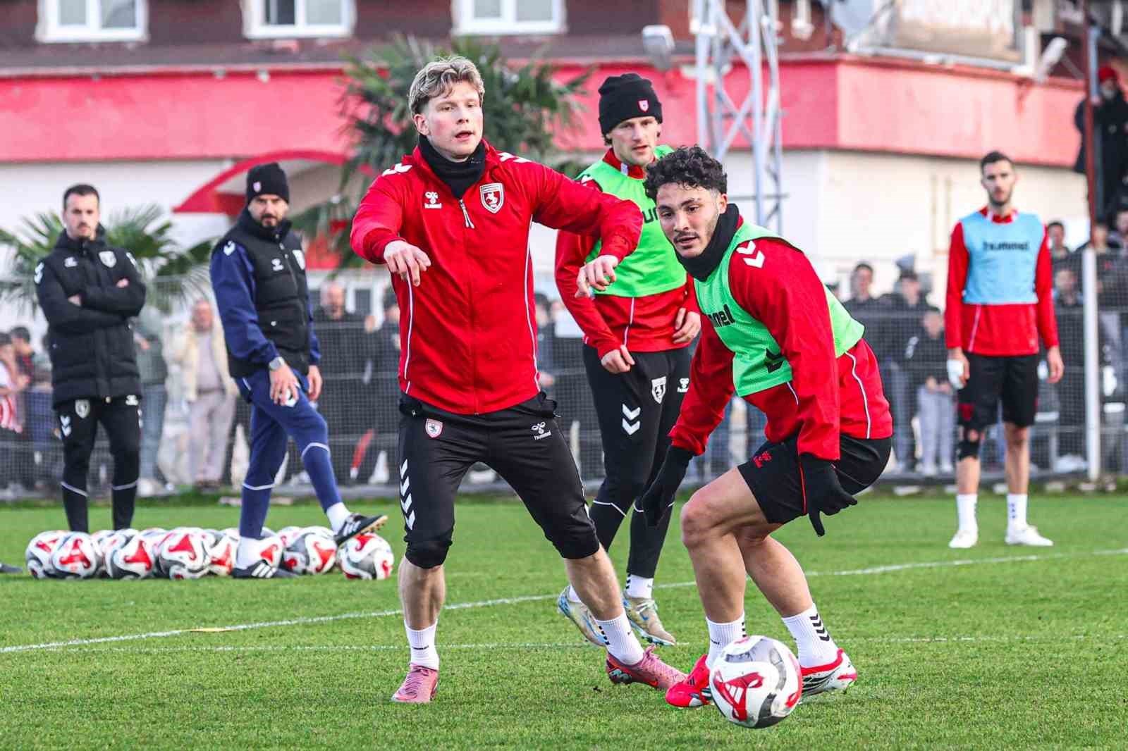 Samsunspor, Karadeniz derbisinden galibiyetle ayrılmak istiyor 6 samsunspor karadeniz derbisinden galibiyetle ayrilmak istiyor 2 T3gZnmaY