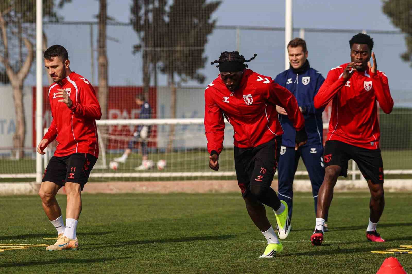 samsunspor kayserisporu evine puansiz gondermek istiyor 1 9ZRetwrc