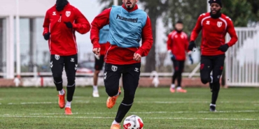 samsunspor-kocaelispor-maciyla-kotu-gidise-dur-demek-istiyor-WwxrJ8NE.jpg
