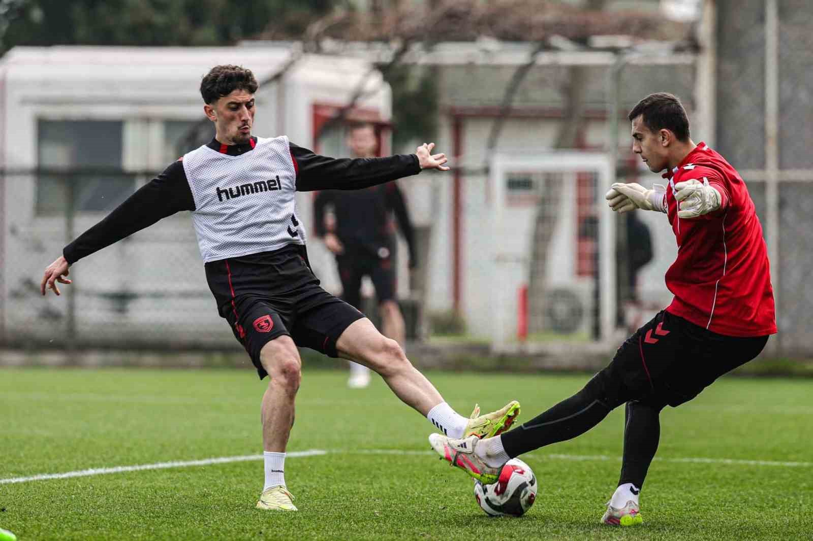 samsunspor konyaspor maci hazirliklarina devam ediyor 1 2Vifl8Wl