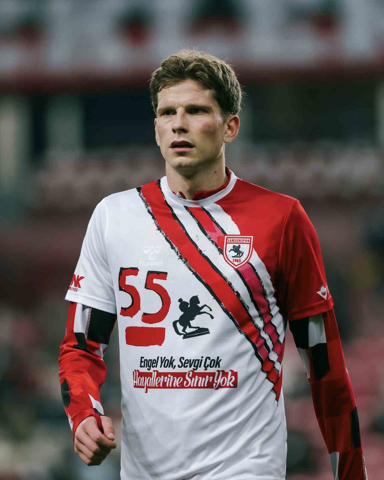 samsunspor ozel cocuklarin tasarladigi formalarla sahaya cikti 3 YIjHpil4