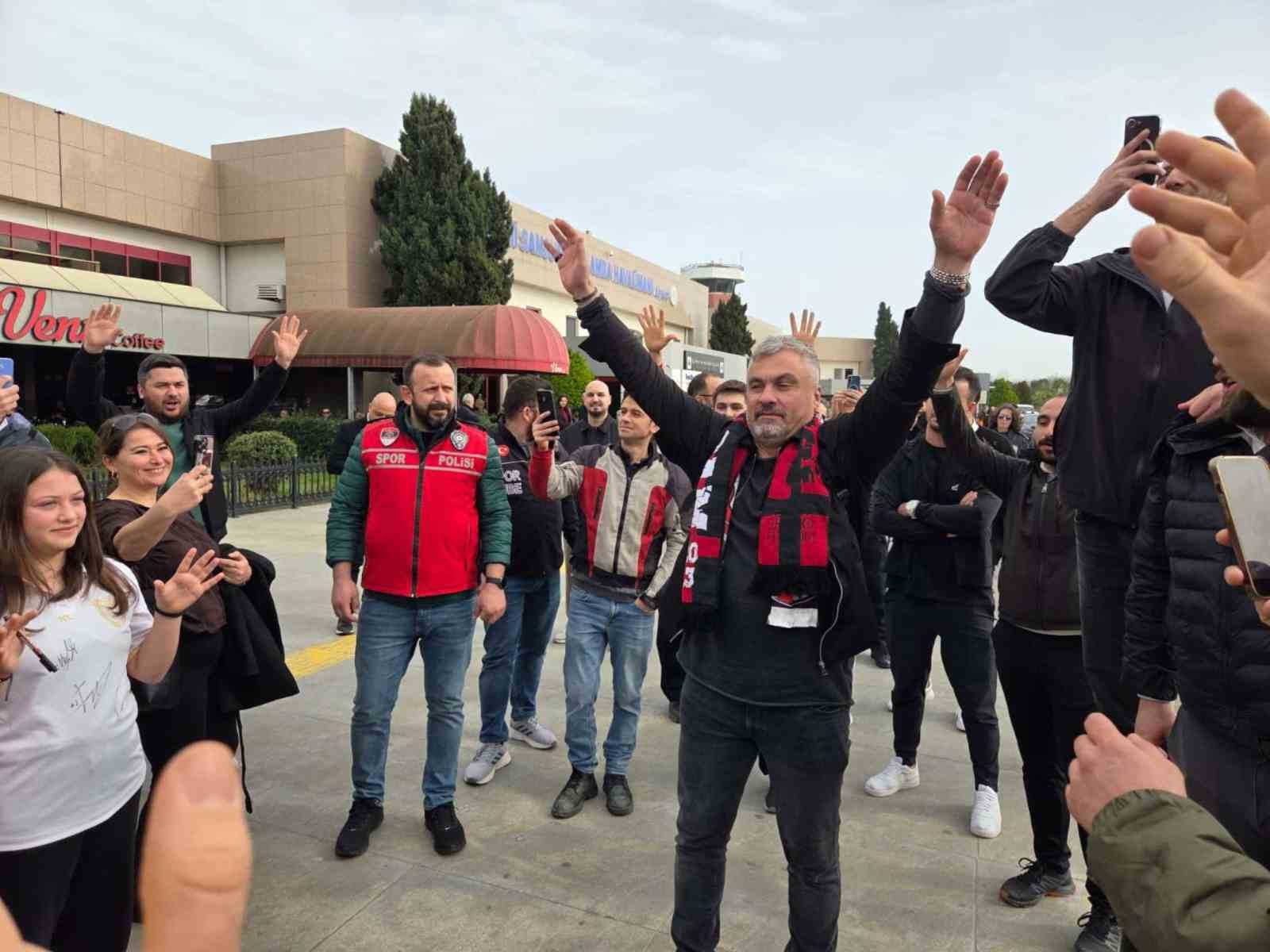 samsunspor taraftarlarindan thomas reise duygusal veda 0 SqD1E7Kz