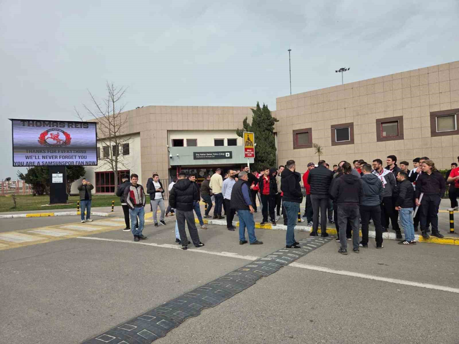 samsunspor taraftarlarindan thomas reise duygusal veda 8