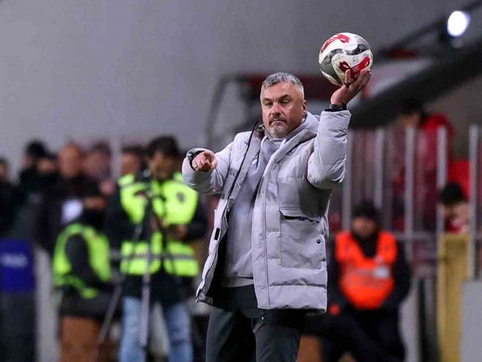 samsunspor teknik direktoru reis ilk yari bizim adimiza basarili gecti 0 ShV1USU6