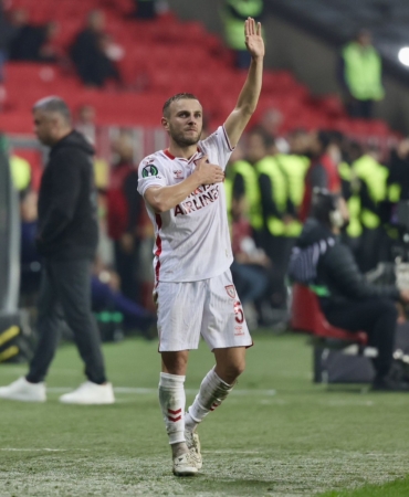 samsunsporlu-celil-yukselden-aciklama-hukuka-aykiri-ve-itibar-zedeleyici-fmppS92O.jpg