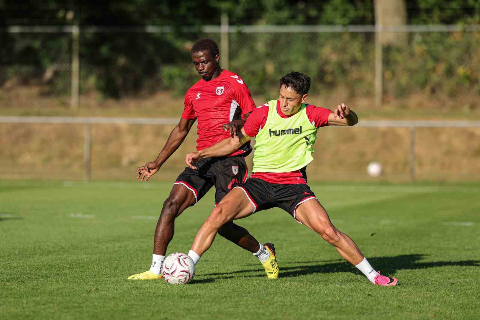 Samsunspor’un Hollanda kampı başladı 8 samsunsporun hollanda kampi basladi 4 SdUME38j