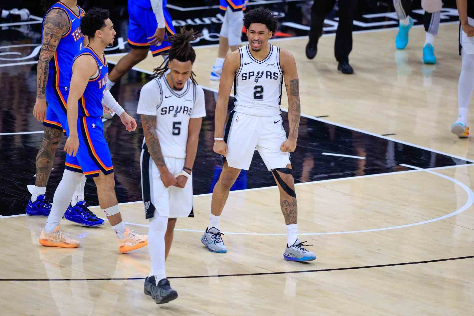 san antonio spurs oklahoma city thunderi yenerek seriyi 2 2 yapti 2 SR588aBm