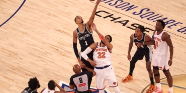 san-antonio-spurs-seride-ilk-galibiyetini-aldi-VVqm3NCf.jpg