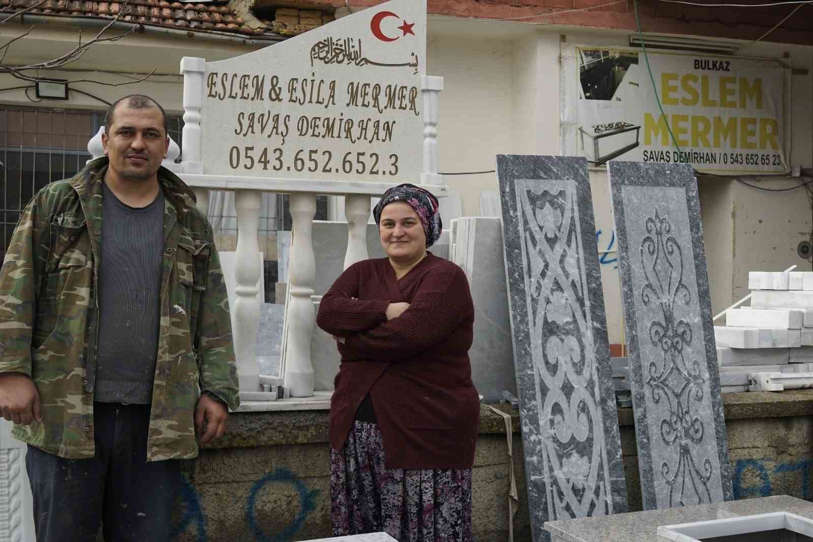 sanal alemde baslayan ask mermer atolyesinde omuz omuza hayat mucadelesine donustu 1 C3OfOgTt
