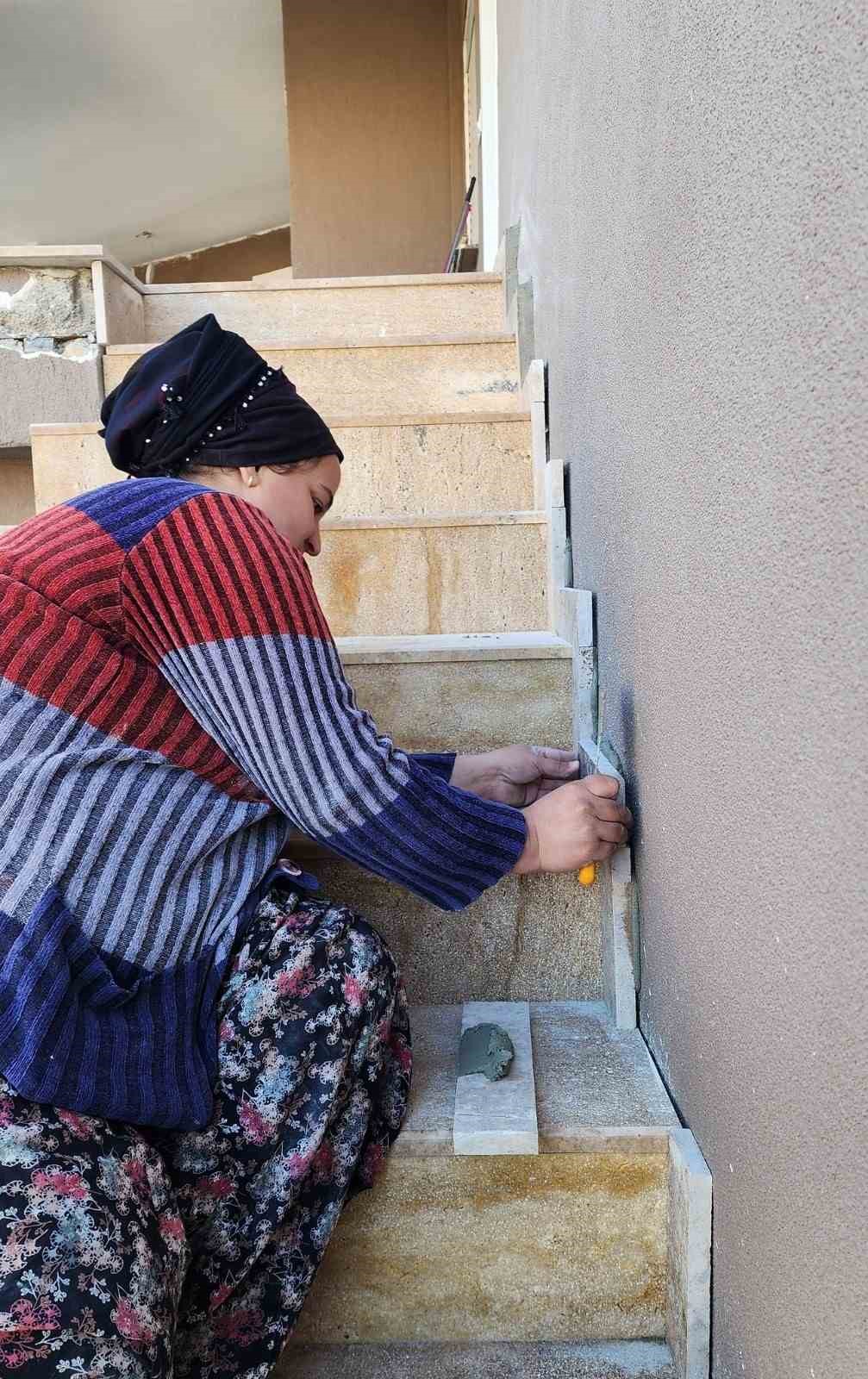 sanal alemde baslayan ask mermer atolyesinde omuz omuza hayat mucadelesine donustu 4 BaZ22HeJ