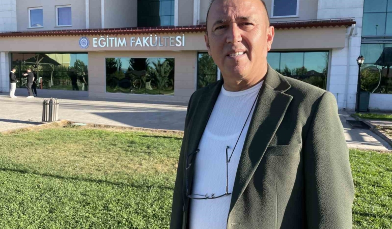 sanal-kimlik-gercegi-unutturuyor-rol-karmasasi-bireyi-intihara-surukluyor-Ghhyp4g1.jpg