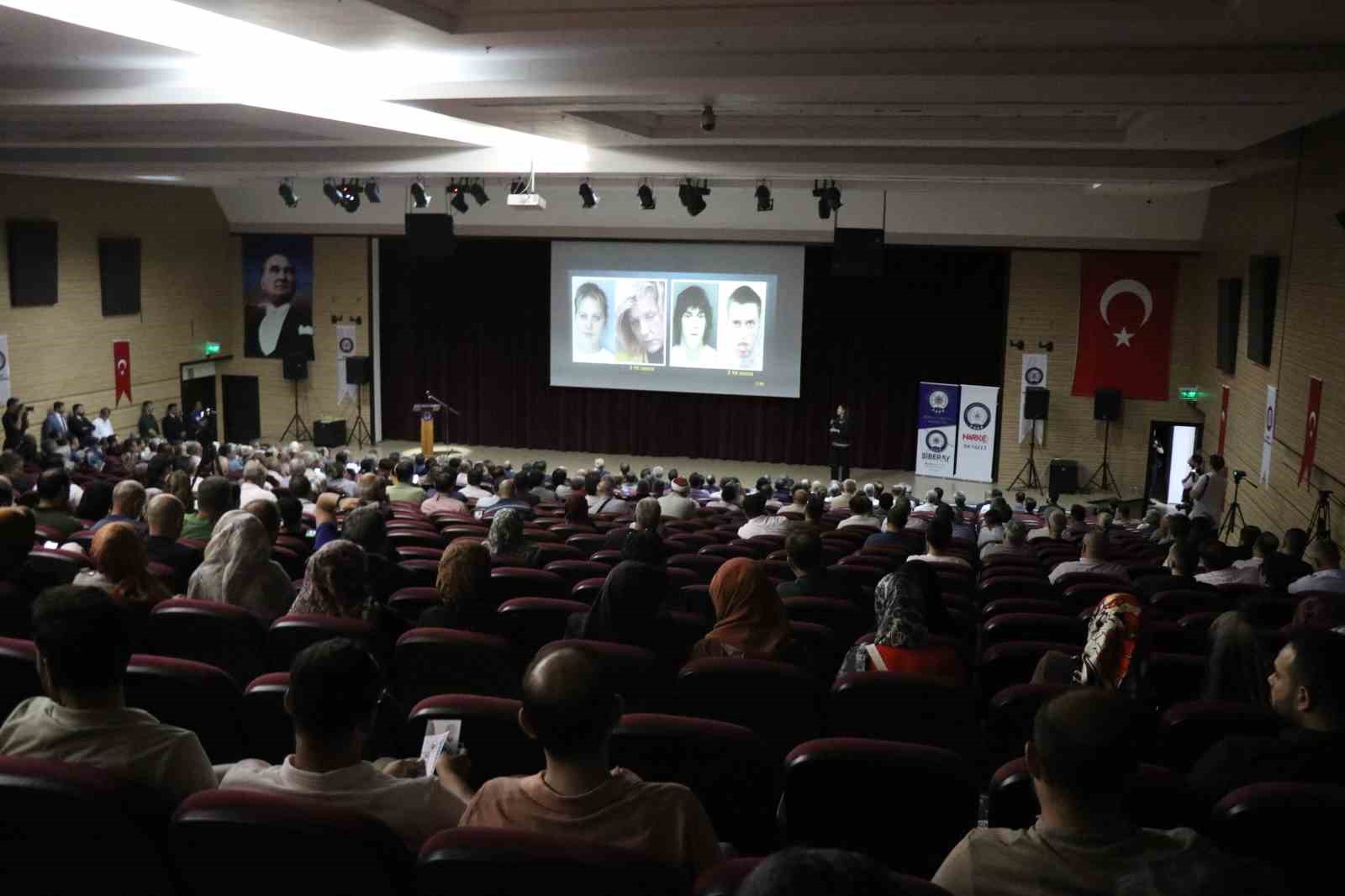 sanal kumar tehlikesine dikkat ceken vali kosger benim hanimi bile kumar bagimlisi yapacaklar 4 MVB9YAG9