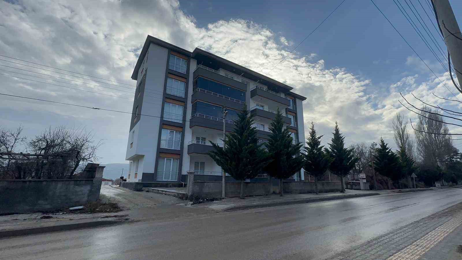 sanal kumarda ailesinin mal varligini kaybeden ogretmen hayatina son verdi 1 BtUfcIcK