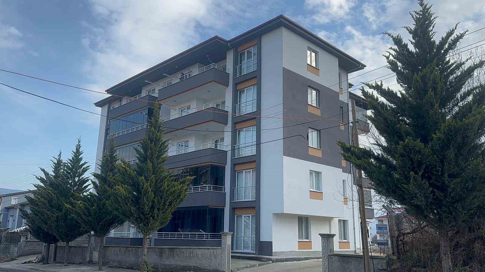 sanal kumarda ailesinin mal varligini kaybeden ogretmen hayatina son verdi 2 IkdvwOGQ