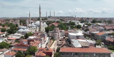 sanat-tarihcisi-prof-dr-beksac-makedonya-kulesi-hak-ettigi-bilgiye-layik-olmasi-gereken-bir-jfLvUH4D.jpg