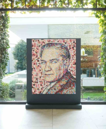sanatci-deniz-sagdictan-espressolab-malzemeleriyle-ileri-donusum-ataturk-portresi-hyVaCaKa.jpg