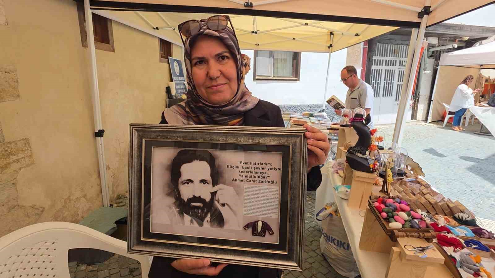 sanatci nuray taskiran mor cepken gelenegini ipek kozalarla gelecege tasiyor 5 Wk8kMdhW