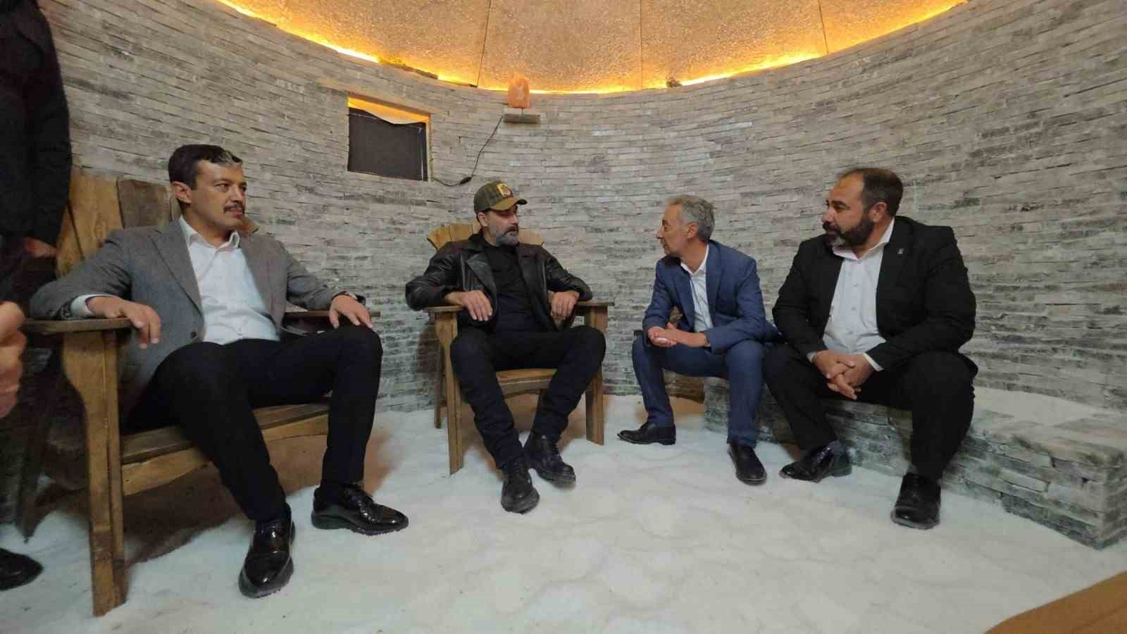 sanatci ugur isilaktan tuz golu obasina ziyaret 2 g1w84gPC